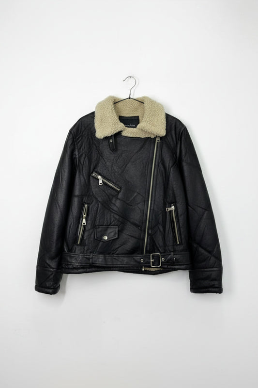 Chaqueta Corta Aviadora Corte Clásico Negra